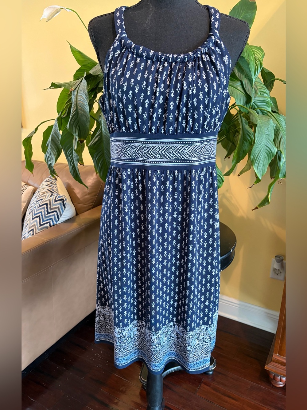 Max Studio navy blue & white print, sleeveless geometric print dress - Medium